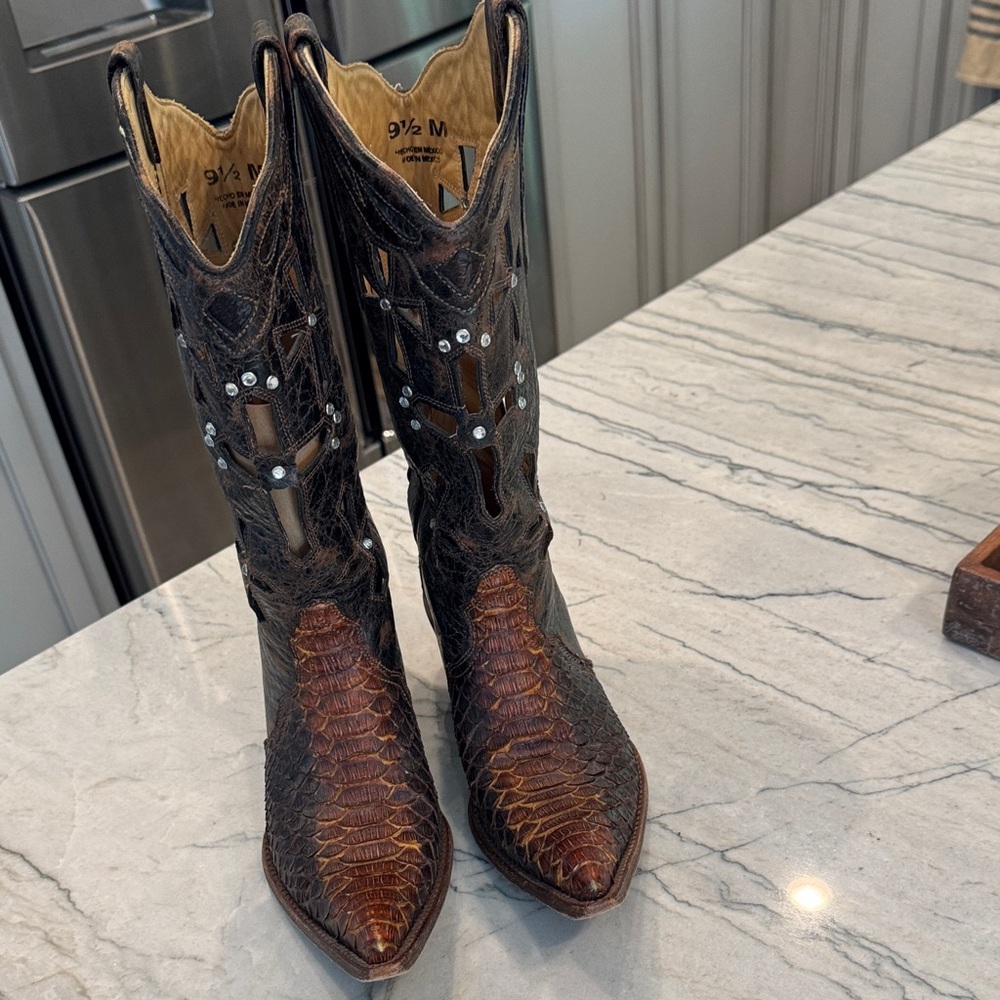 Corral SZ 9 Brown and Black Python and Leather Western Cowboy Boots